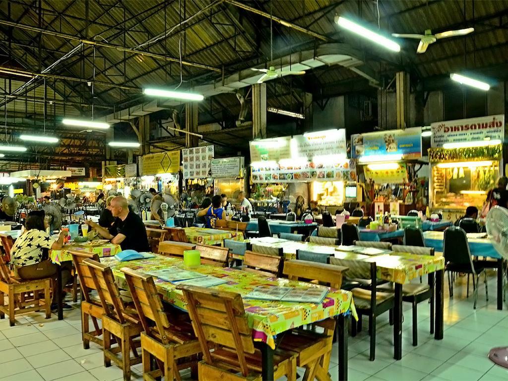 Maxwell Inn Pattaya Exterior foto
